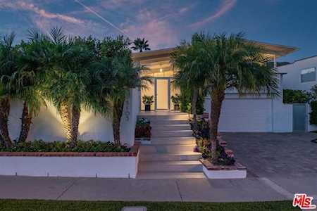 18105 Wakecrest Drive Malibu, CA 90265