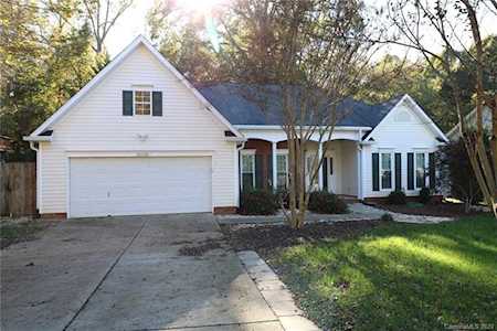 13739 Kensal Green Dr Charlotte, NC 28278