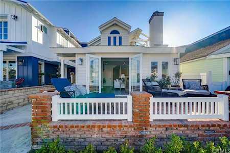 218 Collins Avenue Newport Beach, CA 92662