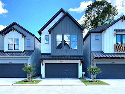 9016 Wellspring Dr Houston, TX 77080