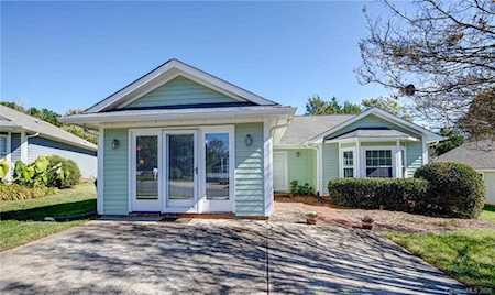 2906 Huckleberry Hill Dr Fort Mill, SC 29715