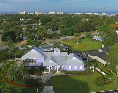 401 Bayshore Dr Venice, FL 34285
