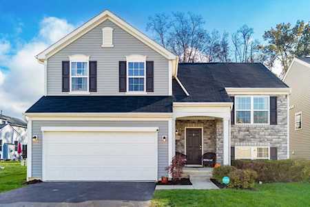 8758 Hawks Grove Court Lewis Center, OH 43035