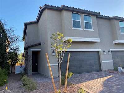 97 Aurelia Ave North Las Vegas, NV 89084