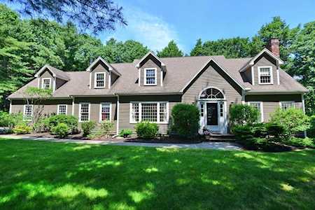 16 Ridge Road Norfolk, MA 02056