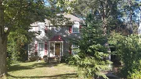 2009 Lyle Ave College Park, GA 30337
