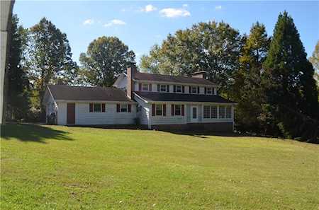 6125 Reynards Den Ct Cumming, GA 30040
