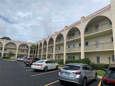 2258 World Parkway Blvd W #20 Clearwater, FL 33763