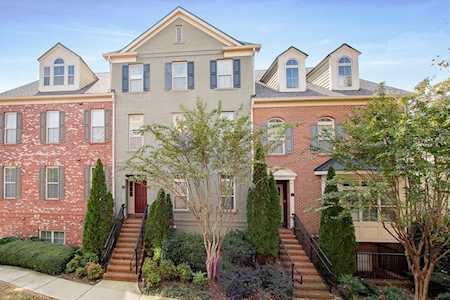 222 Le Gran View Atlanta, GA 30328