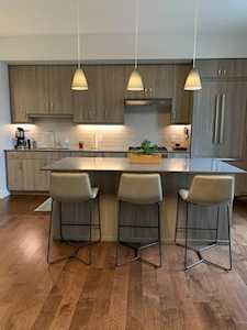 10 Shipyard Drive #101 Hingham, MA 02043