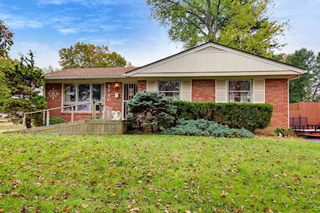 4110 Blossomwood Dr Louisville, KY 40220