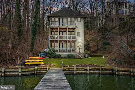 1714 Severn Forest Dr Annapolis, MD 21401