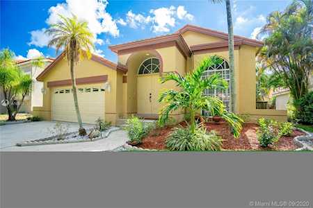 2741 Montevideo Ave Cooper City, FL 33026