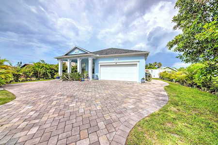 1121 S Orlando Avenue Cocoa Beach, FL 32931