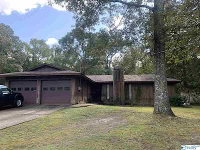 272 Oakview Road Hazel Green, AL 35750