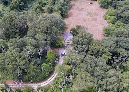 1219 Main Westport, MA 02790