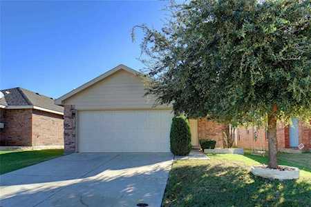 8848 Valley River Drive Fort Worth, TX 76244
