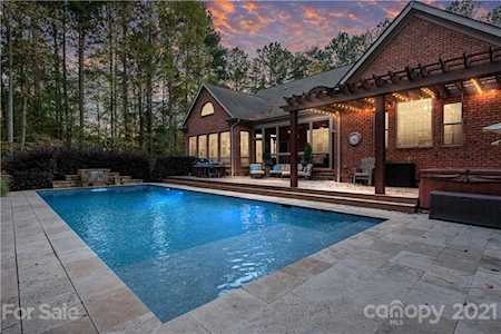 318 Kemp Rd Mooresville, NC 28117