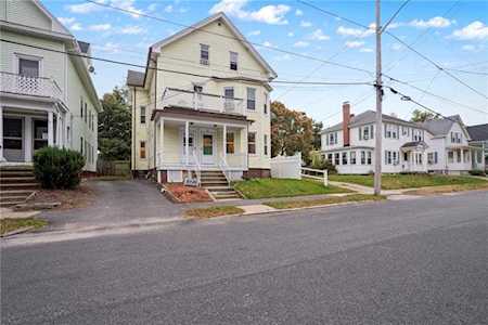 14 Oakland Ave Cranston, RI 02910