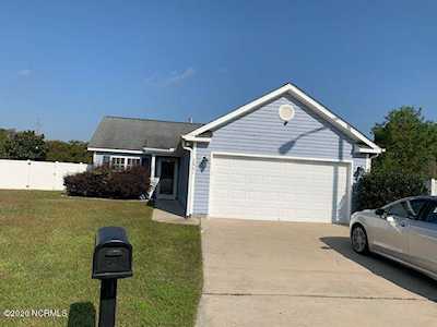 2901 Beunavista Court Greenville, NC 27834