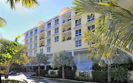 915 Seaside Dr Sarasota, FL 34242