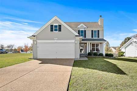 21 Rouse Ct Wentzville, MO 63385
