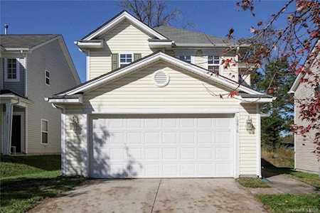 10816 Carstairs St Charlotte, NC 28213