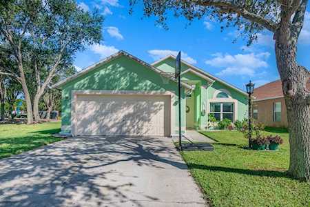 2801 Saint James Lane Melbourne, FL 32935