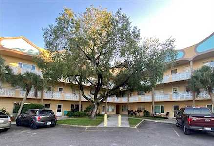 2467 Finlandia Ln #5 Clearwater, FL 33763