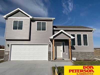 3079 Cottage Grove Ln Fremont, NE 68025