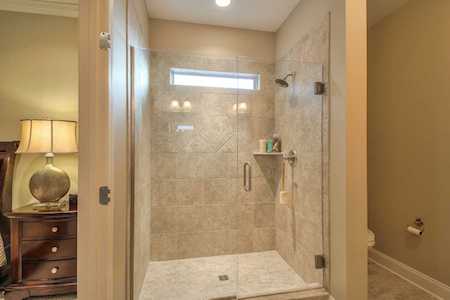 1056 Callaway Drive #103 Lebanon, TN 37087