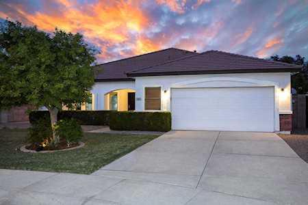 565 N Bluejay Drive Gilbert, AZ 85234