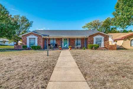 5901 Field Stone Court North Richland Hills, TX 76180