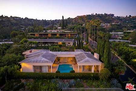 1039 Wallace Ridge Beverly Hills, CA 90210