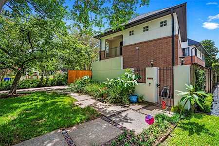 6440 Sewanee St Houston, TX 77005