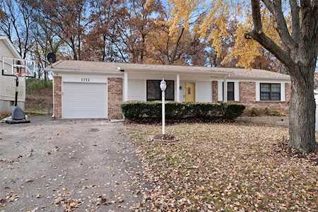 1711 Winter Hill Dr Ofallon, MO 63366