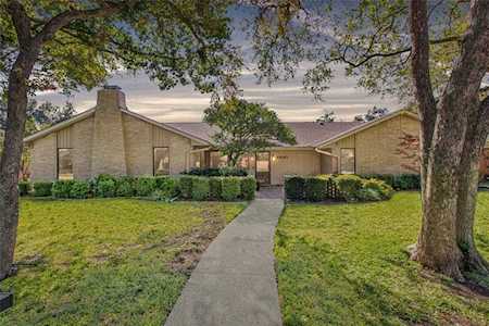 6840 Roundrock Road Dallas, TX 75248