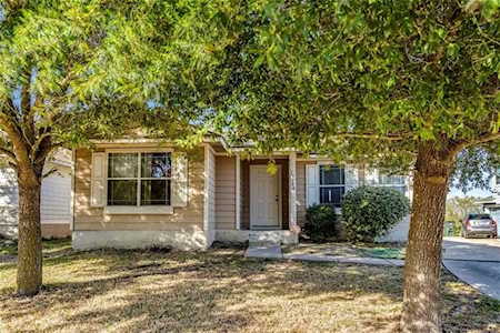 17704 Cutback DR Manor, TX 78653