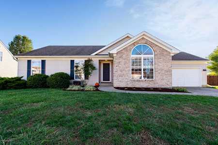 8610 Confederate Place Dr Pewee Valley, KY 40056