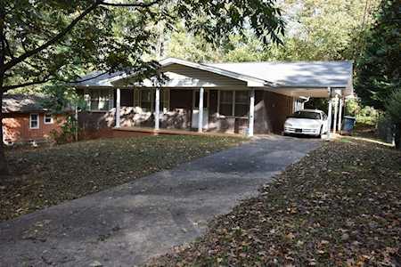 2362 Lakewood Dr NW Kennesaw, GA 30152