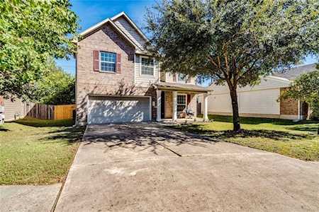 1365 Beechwood Kyle, TX 78640
