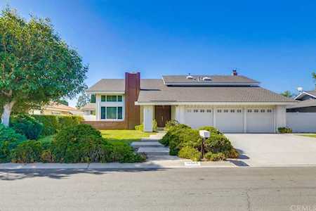 10545 Covington Circle Villa Park, CA 92861