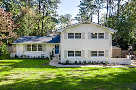 1519 Diamond Head Dr Decatur, GA 30033