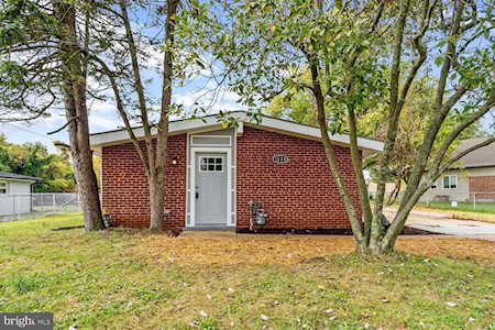 1220 Cathedral Dr Glen Burnie, MD 21061
