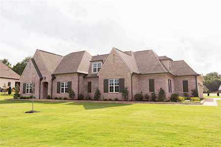 25 Hunters Rest Ln Piperton, TN 38017
