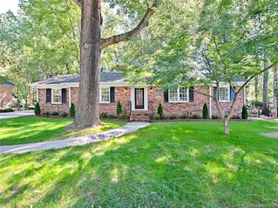 1318 Redcoat Dr Charlotte, NC 28211