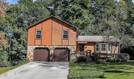 2138 Sitting Bull Ct Norcross, GA 30071