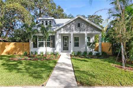 1021 11th St N St Petersburg, FL 33704