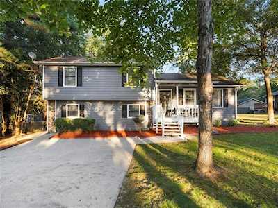 3630 Ashley Woods Dr Powder Springs, GA 30127
