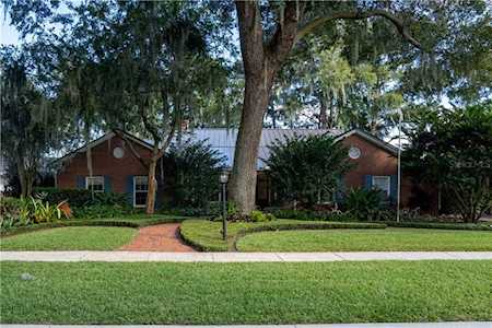 2505 Lake Shore Dr Orlando, FL 32803